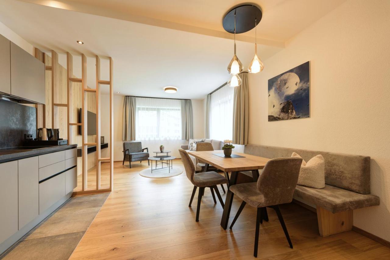 Haus St Anton - Incl Gratis Premium Sommerkarte Sankt Anton am Arlberg Exterior photo